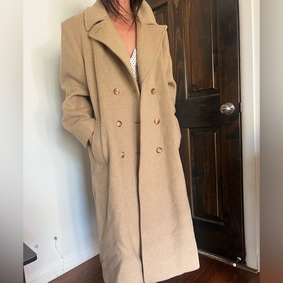 Wool coat - Picture 1 of 3